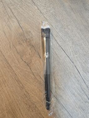 NEW! Kat Von D Black Makeup Brush